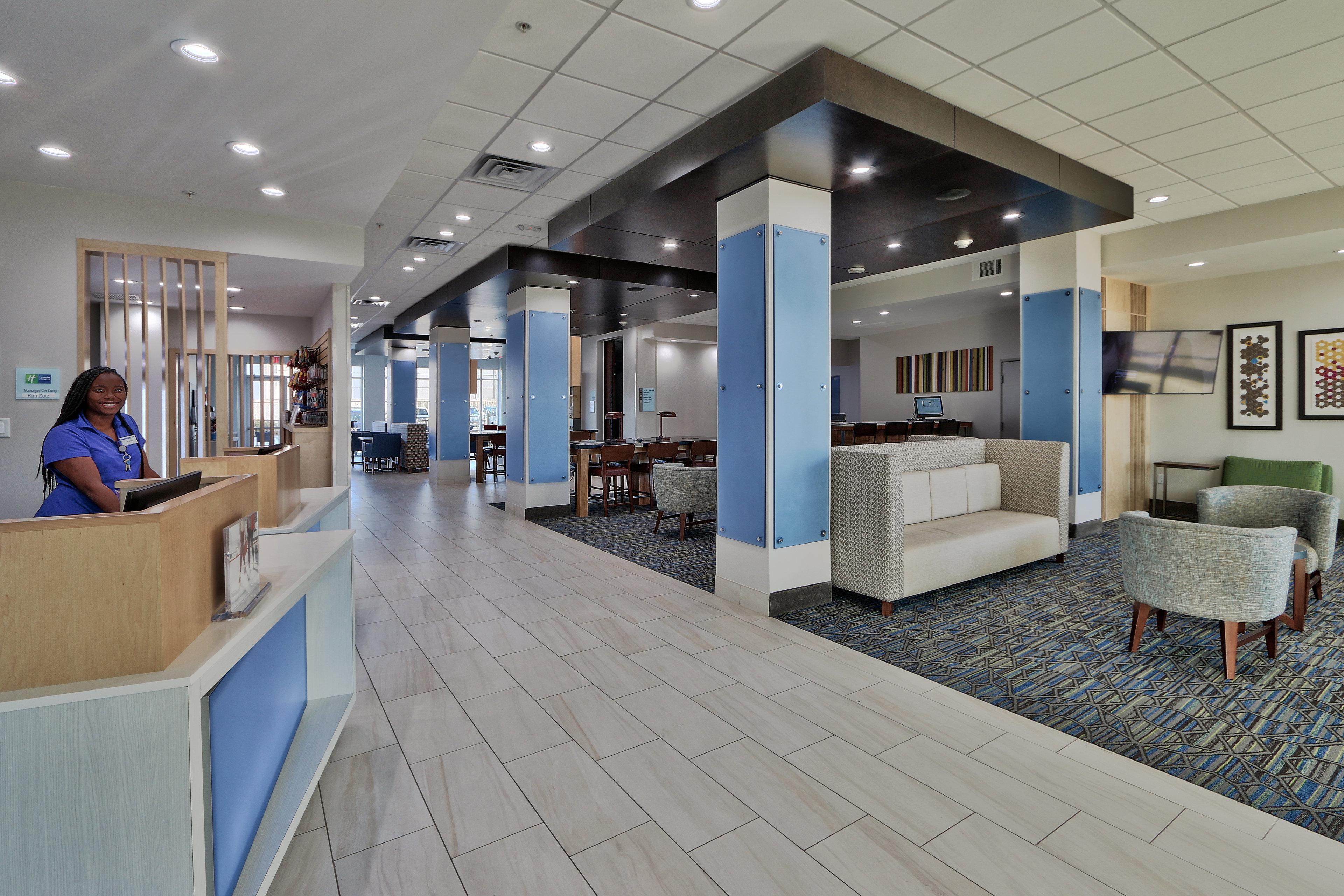 Holiday Inn Express & Suites - Houston East - Beltway 8 By Ihg Cloverleaf Exterior photo