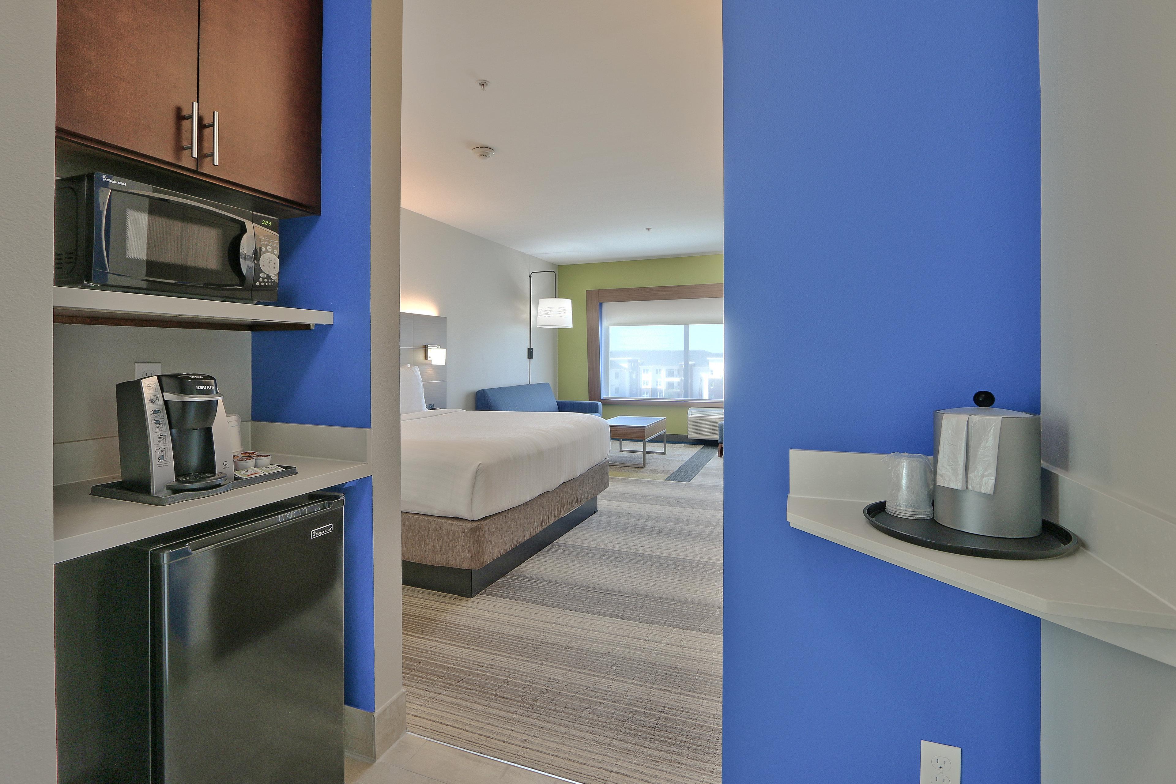 Holiday Inn Express & Suites - Houston East - Beltway 8 By Ihg Cloverleaf Exterior photo